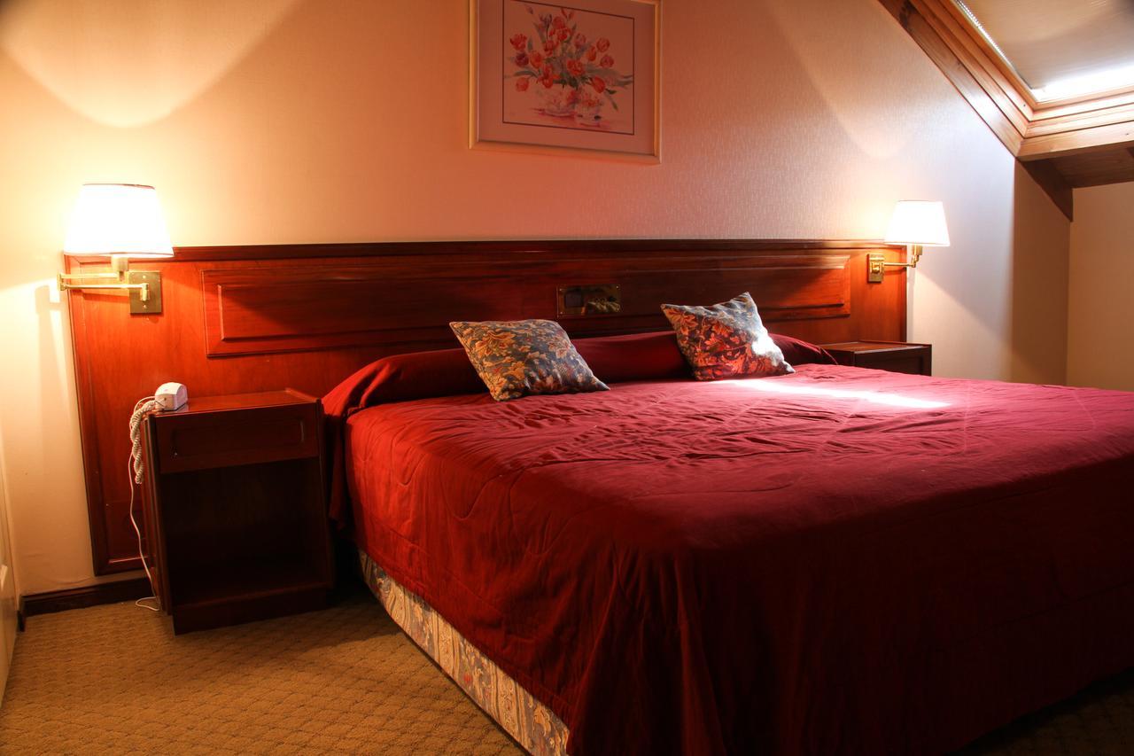 Hotel Reviens ปีนามาร์ ภายนอก รูปภาพ